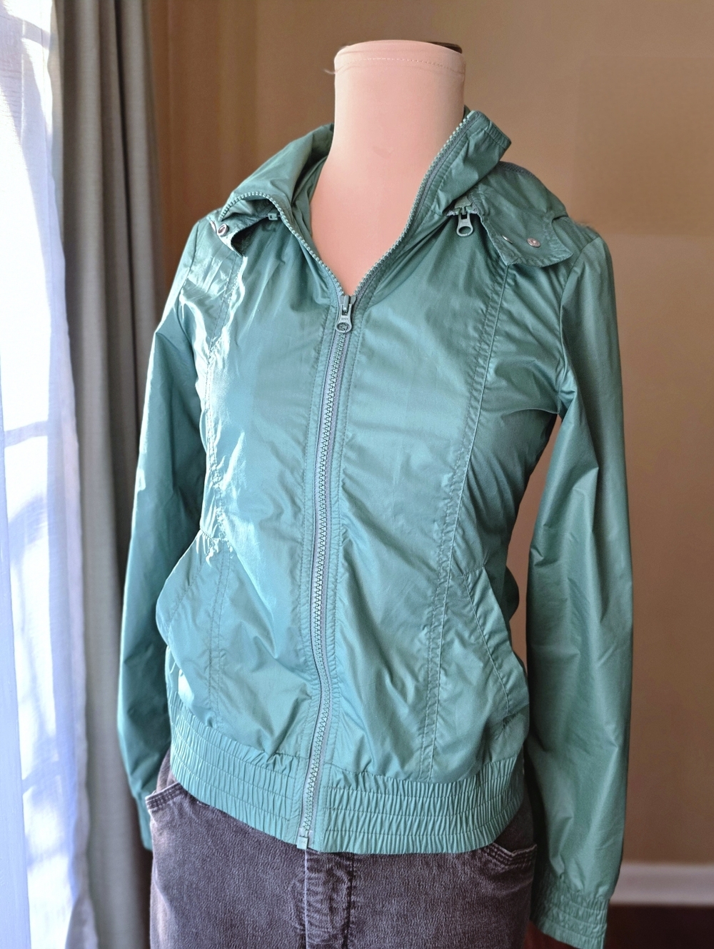 Chroma Sport Dusty Green Windbreaker Lightweight Jacket Removable Hood- Size‎ S
